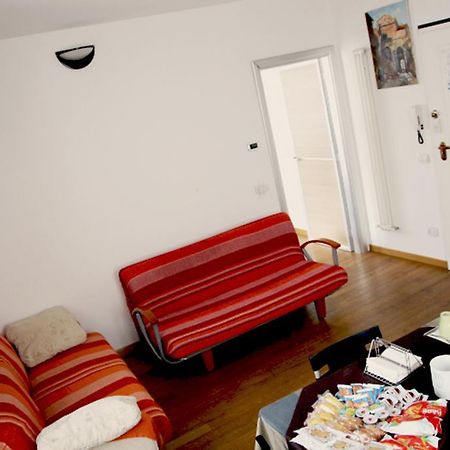 B&B La Luna Dal Borgo Iesi Exterior foto